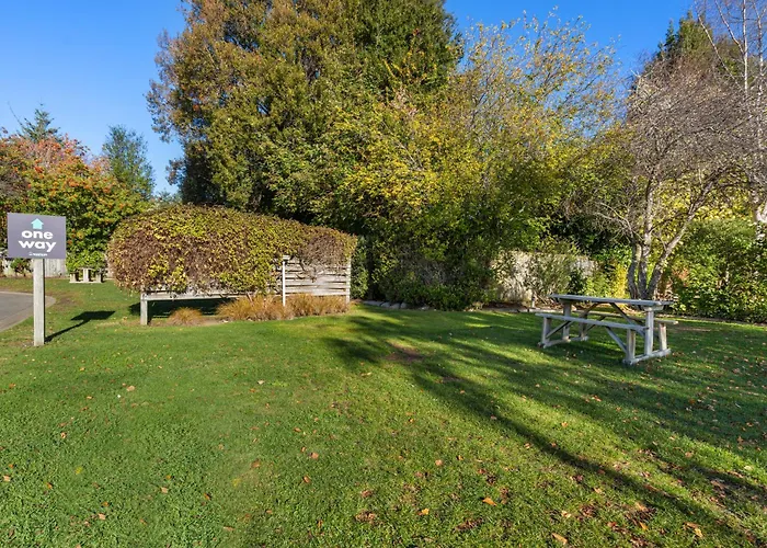 Tasman Holiday Parks - Te Anau