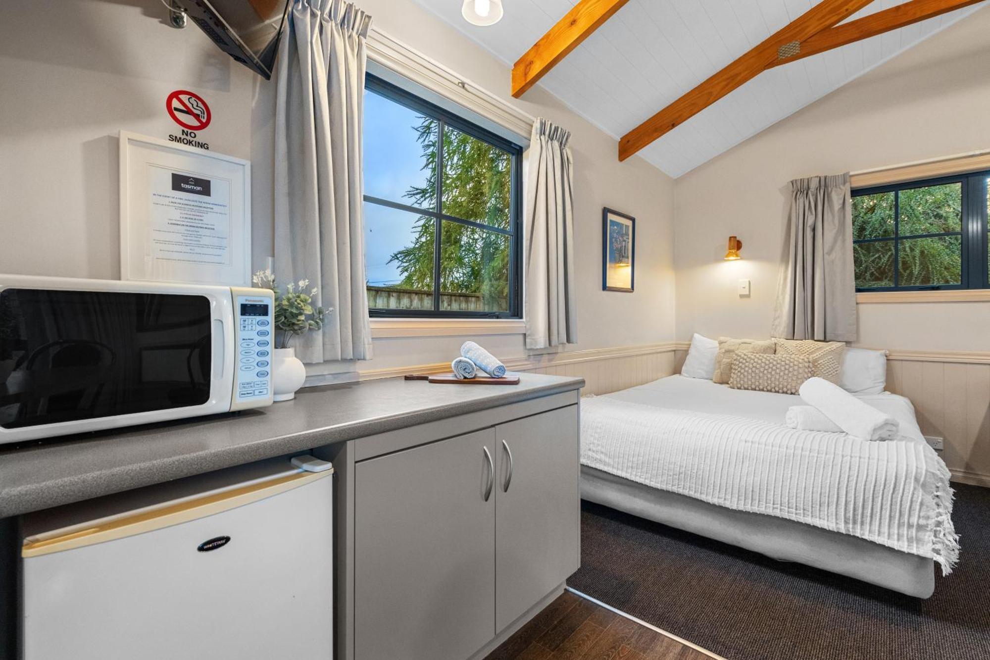Tasman - 5* Te Anau