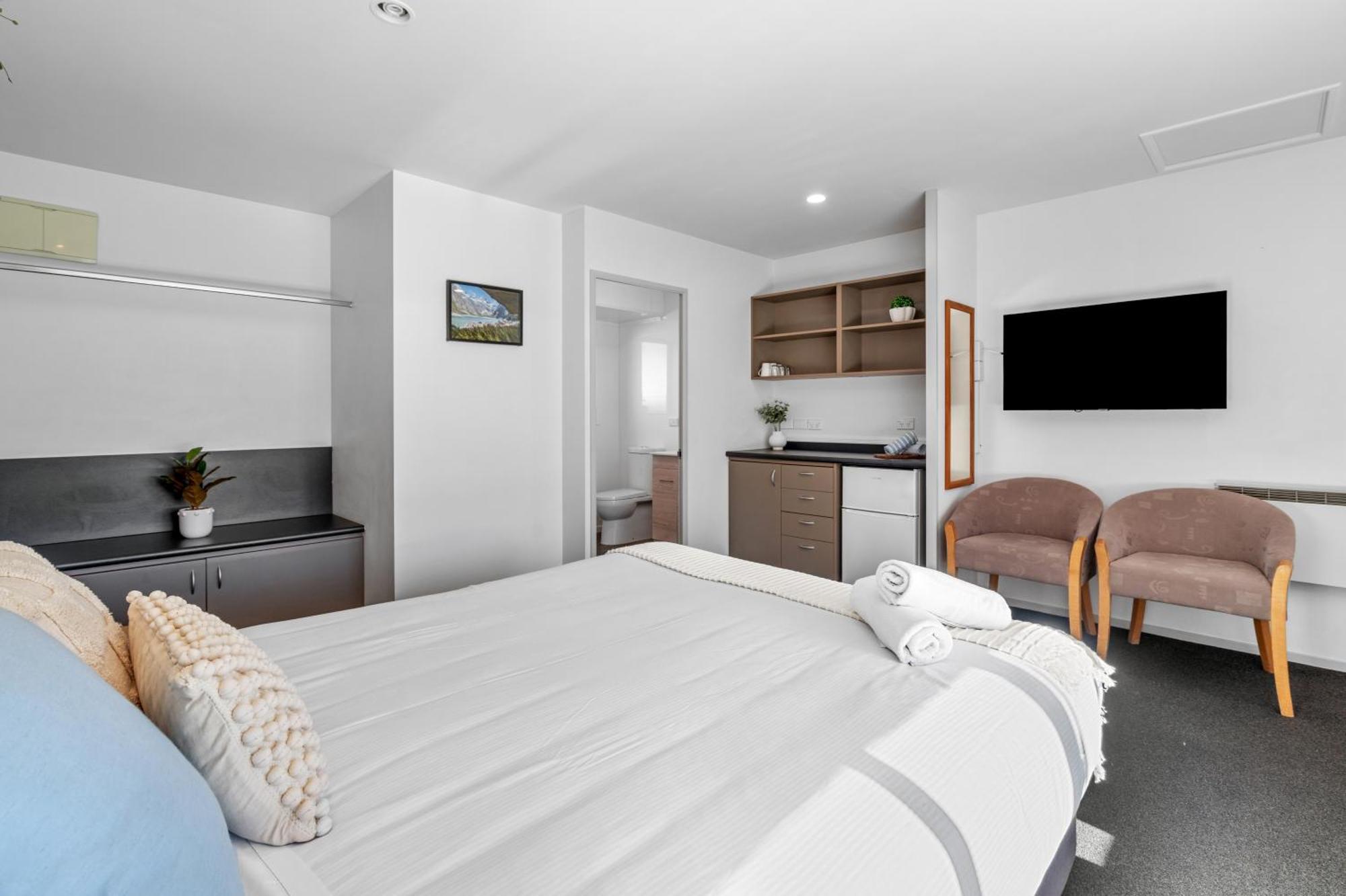 Tasman - 5* Te Anau